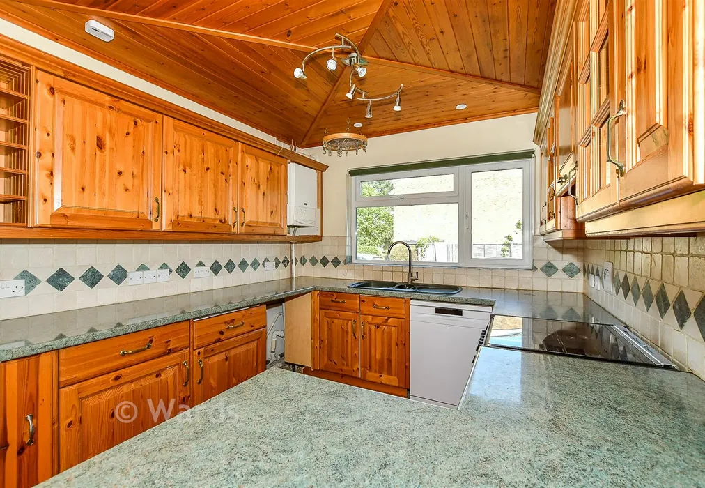 Kitchen/ Dining Room - Shirley Grove, Tunbridge Wells, Kent - Wards of Kent