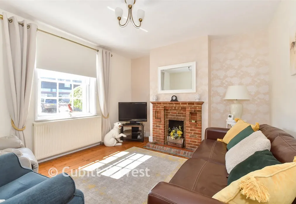 Lounge - Felpham Road, Felpham, West Sussex - Wards of Kent