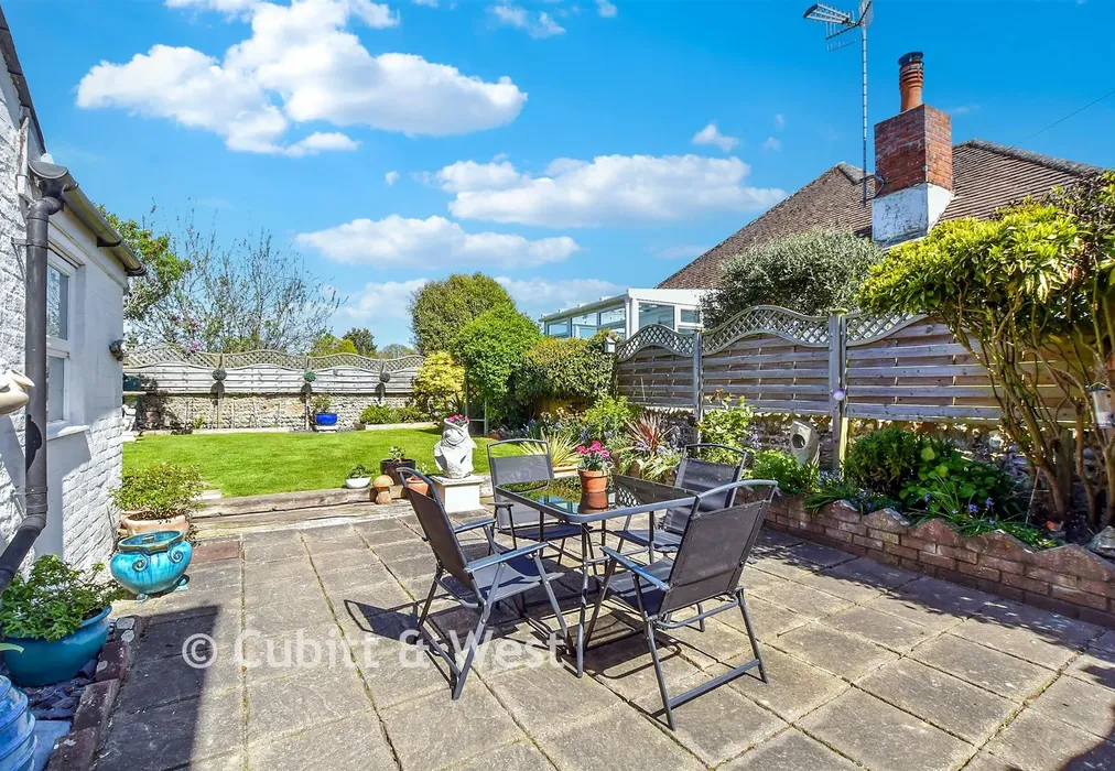 Rear Garden - Felpham Road, Felpham, West Sussex - Wards of Kent