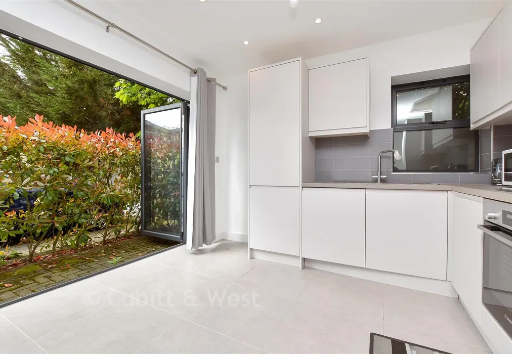 Kitchen / Lounge / Diner - Grovelands Road, Purley, Surrey - Wards of Kent