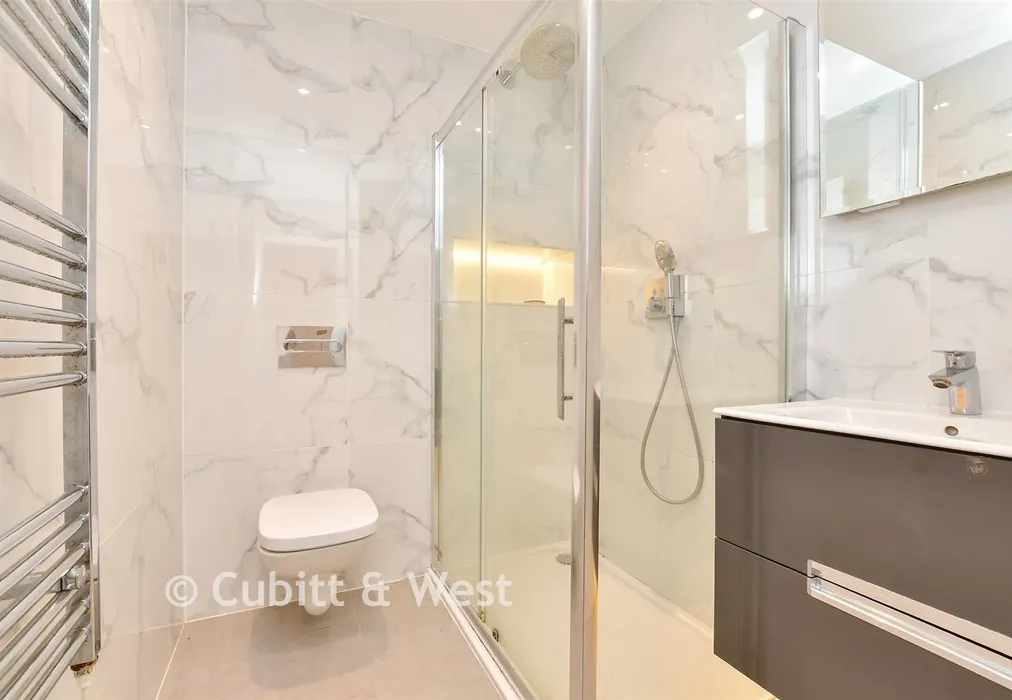 Shower Room - Grovelands Road, Purley, Surrey - Wards of Kent