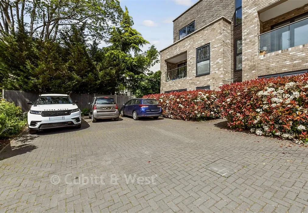 Driveway/Parking - Grovelands Road, Purley, Surrey - Wards of Kent