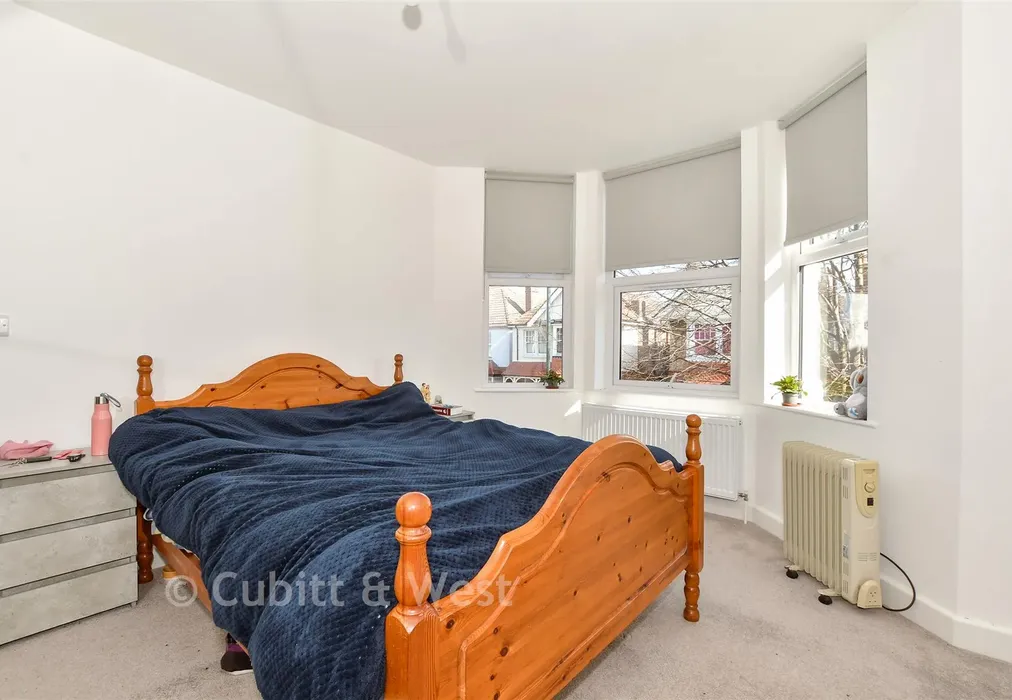 Bedroom - Richmond Avenue, Bognor Regis, West Sussex - Wards of Kent