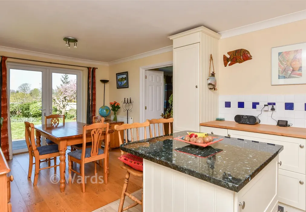 Kitchen - Hammond Close, Nonington, Kent - Wards of Kent