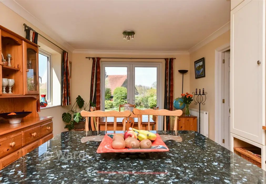 Kitchen - Hammond Close, Nonington, Kent - Wards of Kent