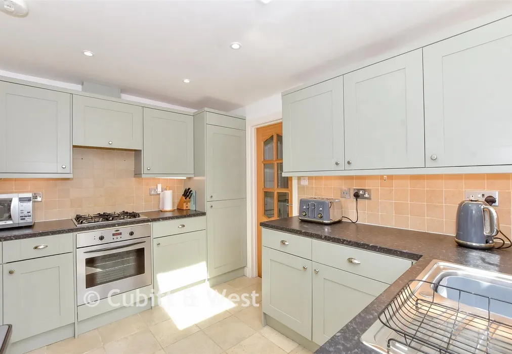 Kitchen - Prinsted Lane, Prinsted, Emsworth, West Sussex - Wards of Kent
