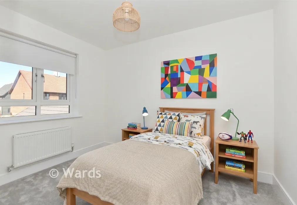 Bedroom 4 - Ham Road, Faversham Lakes, Faversham, Kent - Wards of Kent