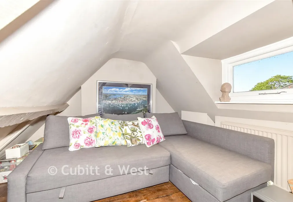 Internal Lifestyle Photograph - King Street, Emsworth, Hampshire - Wards of Kent
