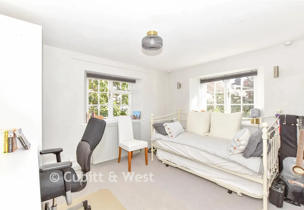 Bedroom 3 - King Street, Emsworth, Hampshire - Wards of Kent