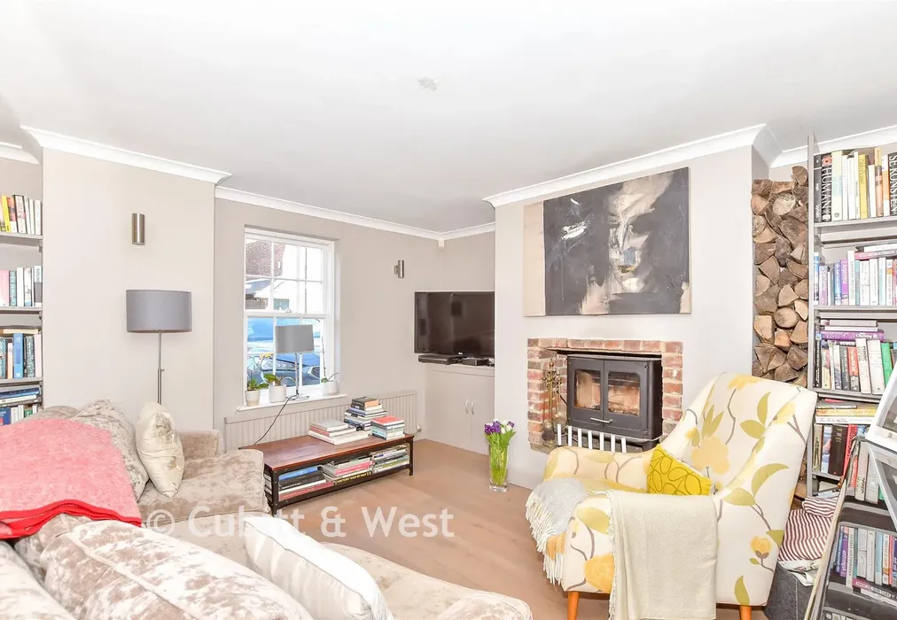 Lounge - King Street, Emsworth, Hampshire - Wards of Kent