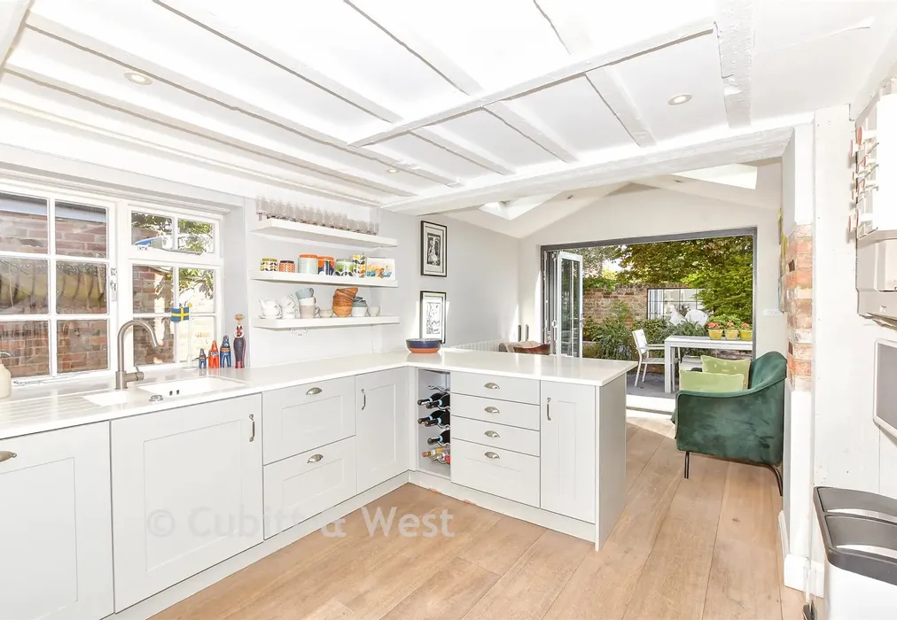 Kitchen - King Street, Emsworth, Hampshire - Wards of Kent