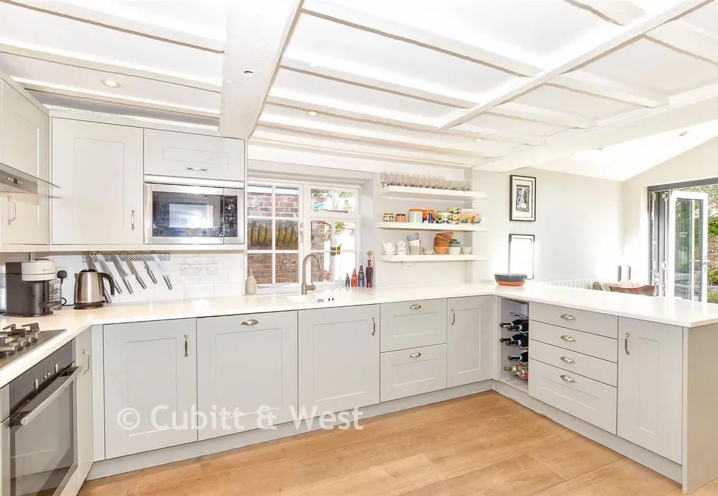 Kitchen - King Street, Emsworth, Hampshire - Wards of Kent