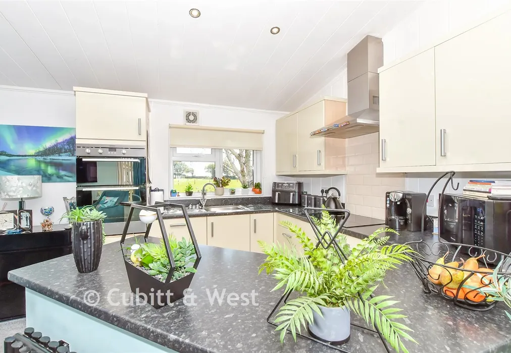 Lounge/Kitchen/Diner - Nutbourne Park, Nutbourne, Chichester, West Sussex - Wards of Kent