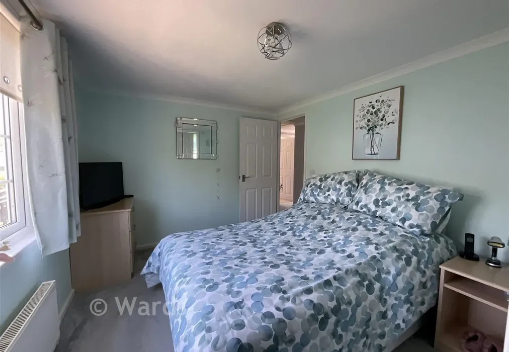 Bedroom 1 - Dover Road, Barham, Kent - Wards of Kent