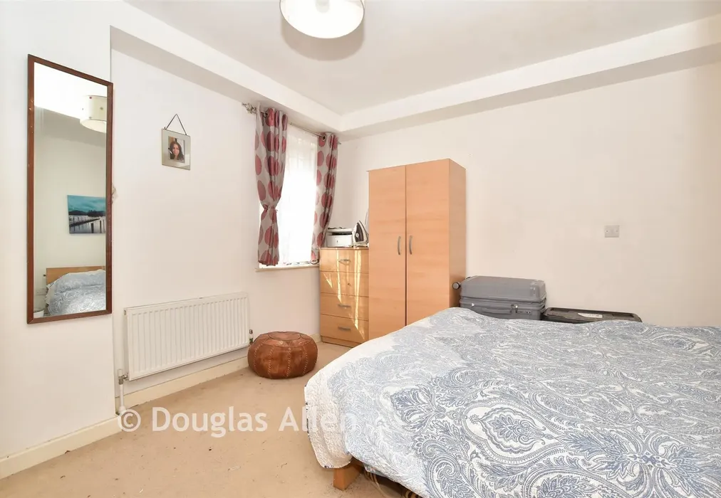 Bedroom - Walton Road, Manor Park, london - Wards of Kent