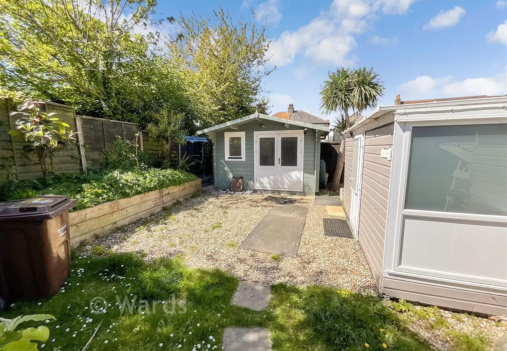 Large Summer House - First Avenue, Gillingham, Kent - Wards of Kent