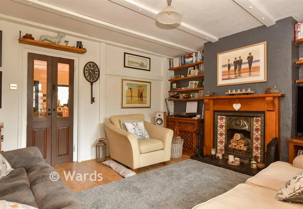 Lounge - Fawkham Road, West Kingsdown, Sevenoaks, Kent - Wards of Kent