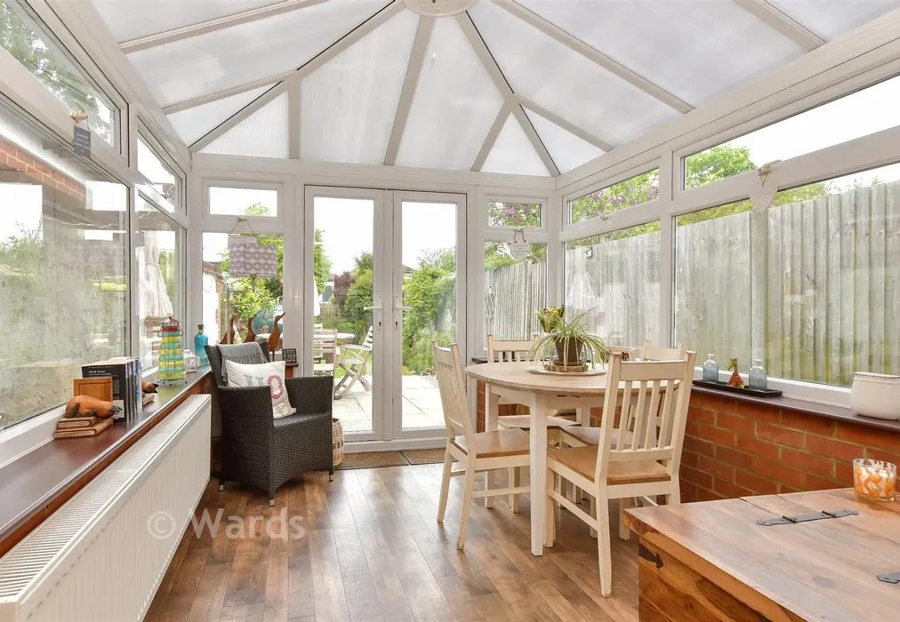 Conservatory - Fawkham Road, West Kingsdown, Sevenoaks, Kent - Wards of Kent