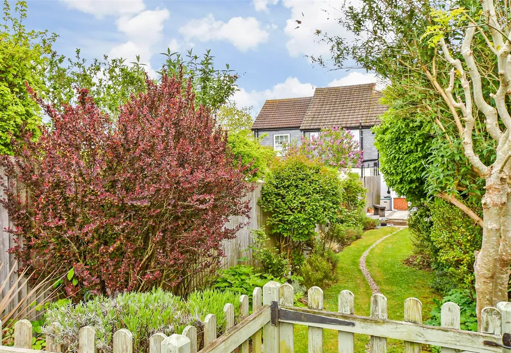 Rear Garden - Fawkham Road, West Kingsdown, Sevenoaks, Kent - Wards of Kent