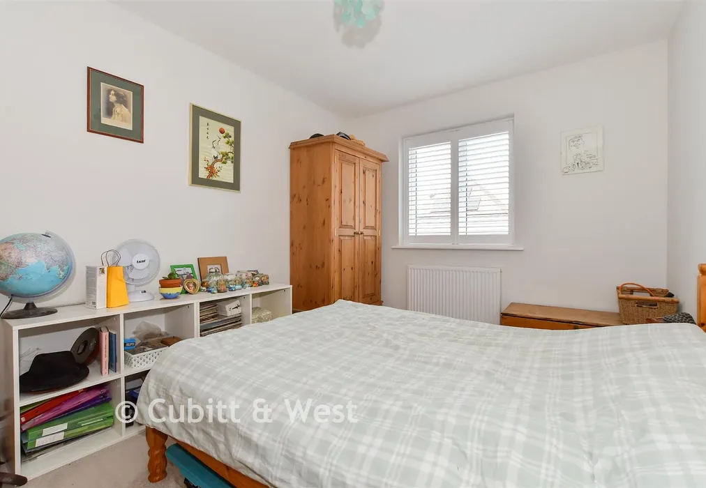 Bedroom 2 - Rush Gardens, Southwater, Horsham, West Sussex - Wards of Kent