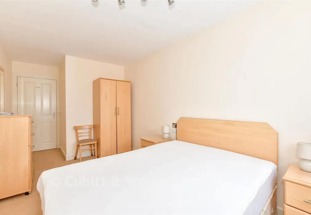 Bedroom 2 - Gisors Road, Southsea, Hampshire - Wards of Kent
