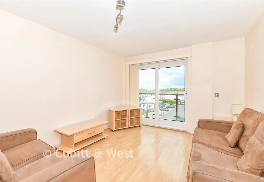 Lounge/Diner - Gisors Road, Southsea, Hampshire - Wards of Kent
