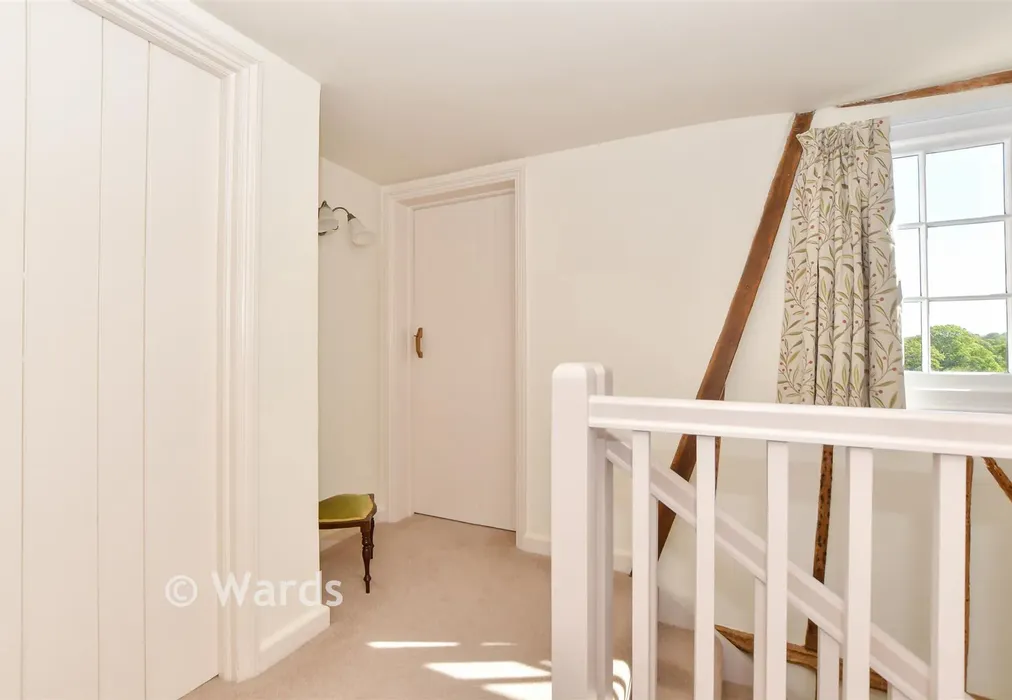 Landing - Iden Green Road, Cranbrook, Kent - Wards of Kent