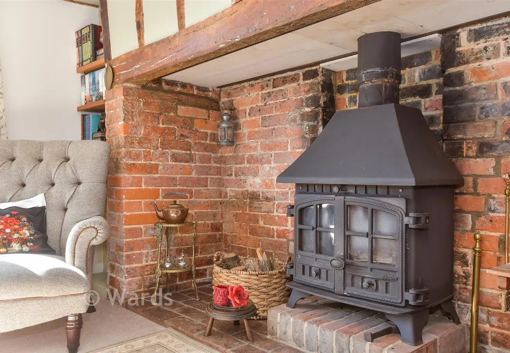 Internal Feature - Iden Green Road, Cranbrook, Kent - Wards of Kent