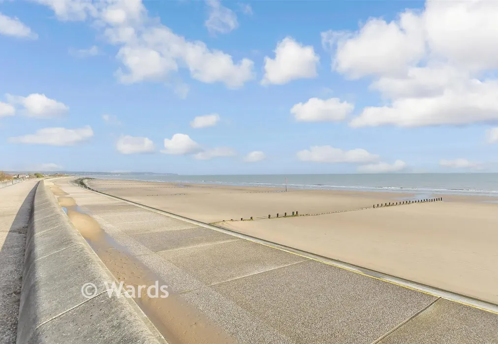Beach - Kingsway, Dymchurch, Romney Marsh, Kent - Wards of Kent