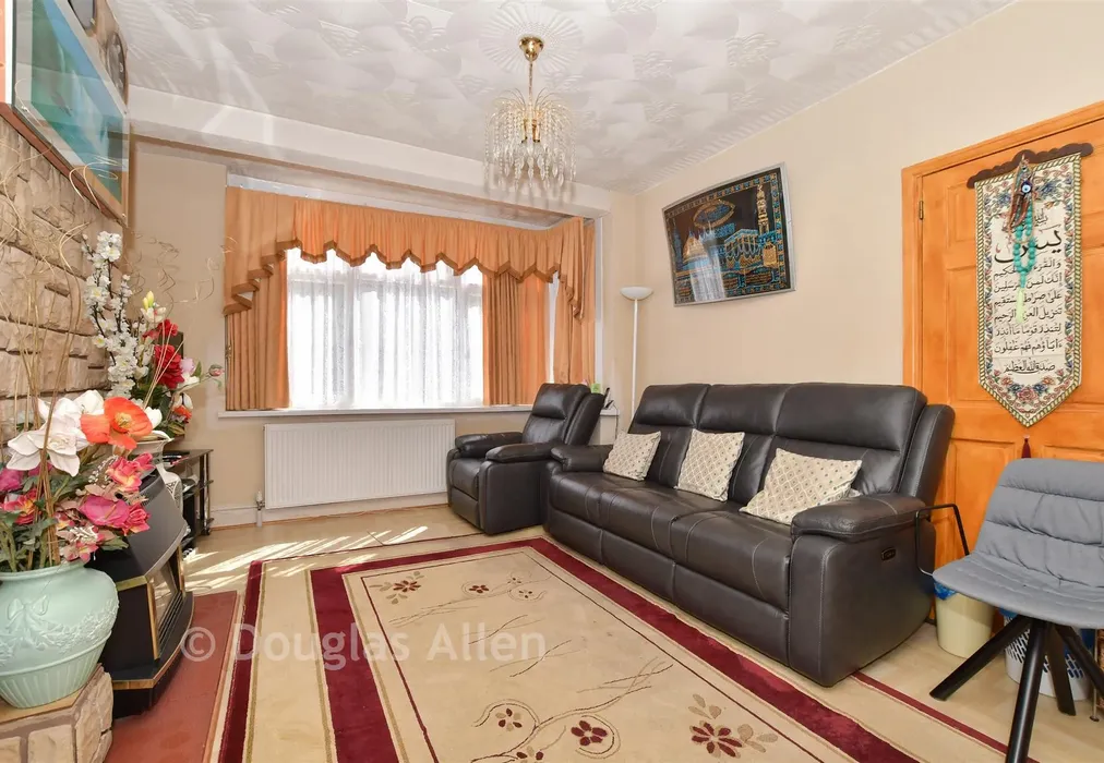 Lounge - Overton Road, Leyton - Wards of Kent