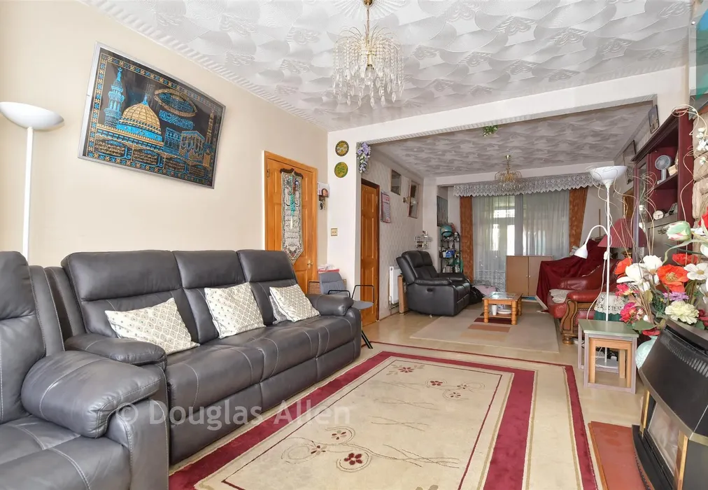Lounge - Overton Road, Leyton - Wards of Kent