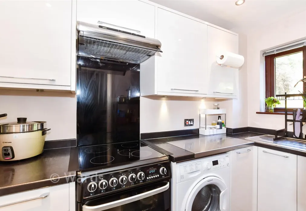 Kitchen - Peacock Mews, Springvale, Maidstone, Kent - Wards of Kent