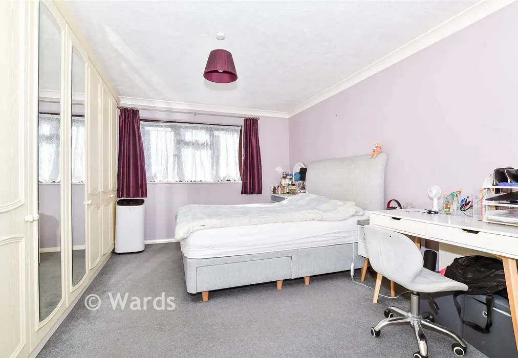 Bedroom 1 - Peacock Mews, Springvale, Maidstone, Kent - Wards of Kent