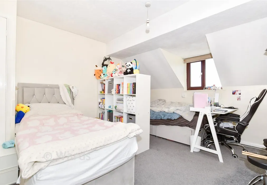 Bedroom 2 - Peacock Mews, Springvale, Maidstone, Kent - Wards of Kent