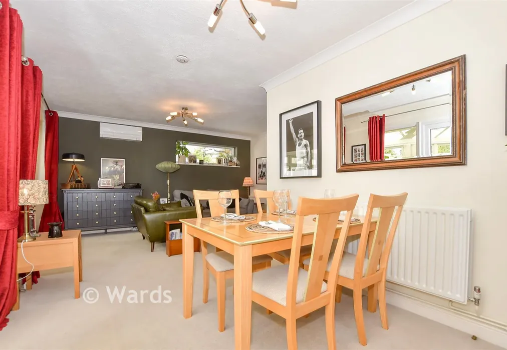 Lounge - Hever Avenue, West Kingsdown, Sevenoaks, Kent - Wards of Kent