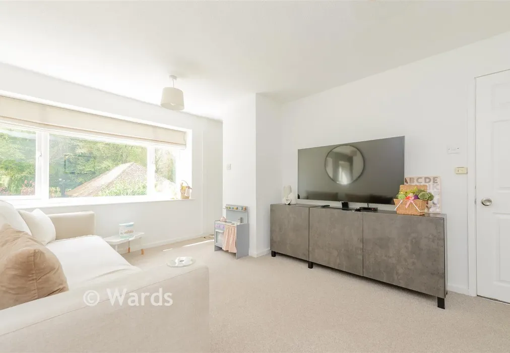Lounge - London Road, Farningham, Kent - Wards of Kent