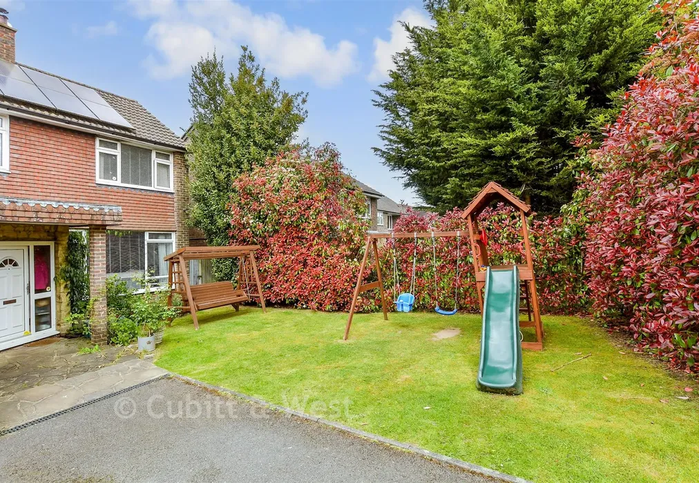 Front Garden - Waterfield Drive, Warlingham, Surrey - Wards of Kent