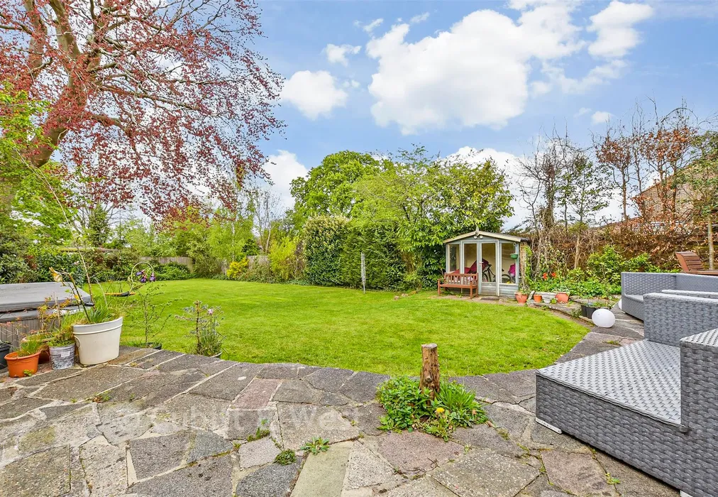 Patio / Decking - Waterfield Drive, Warlingham, Surrey - Wards of Kent