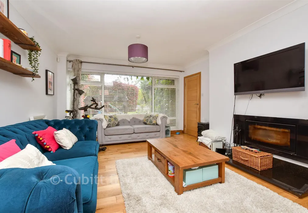 Lounge - Waterfield Drive, Warlingham, Surrey - Wards of Kent