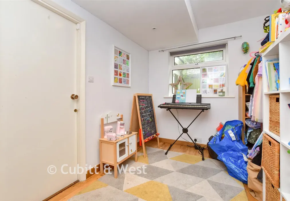 Study/ Bedroom 4 - Waterfield Drive, Warlingham, Surrey - Wards of Kent