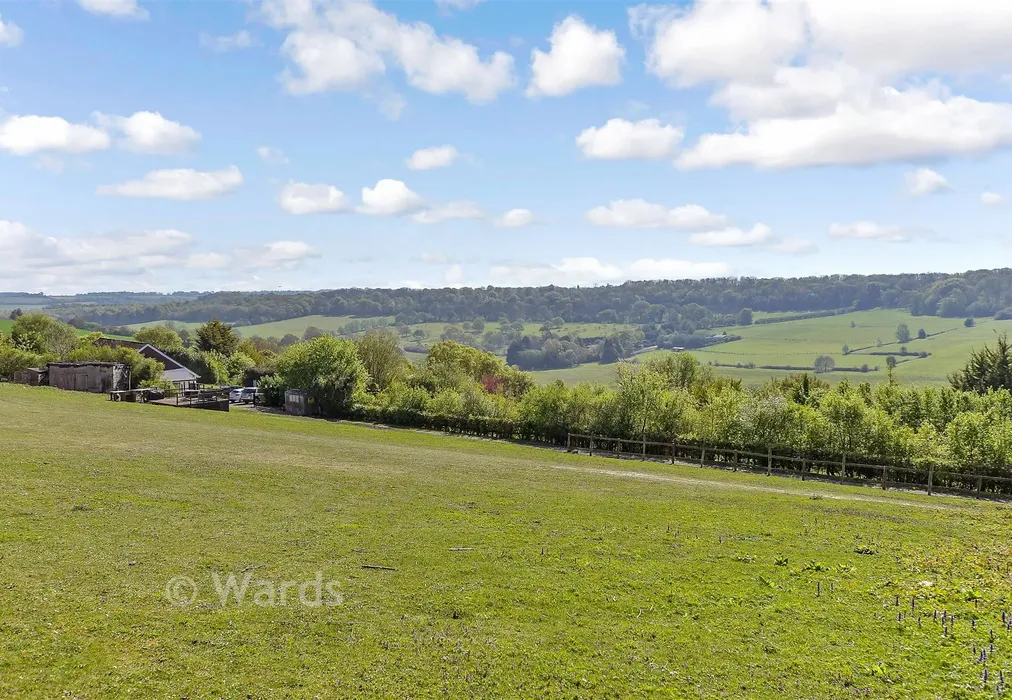 Rear Garden - Marley Lane, Kingston, Canterbury, Kent - Wards of Kent