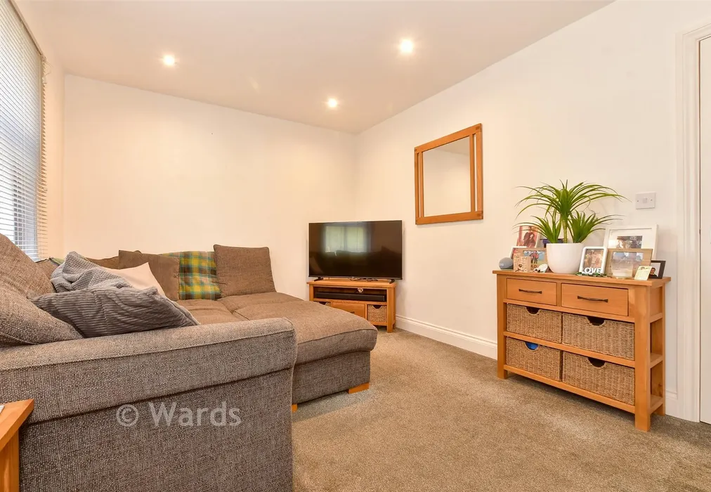 Lounge - Queens Courtyard, Dover, Kent - Wards of Kent