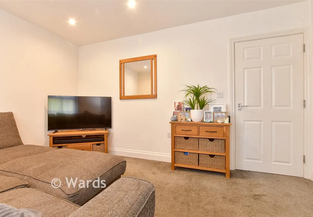 Lounge - Queens Courtyard, Dover, Kent - Wards of Kent