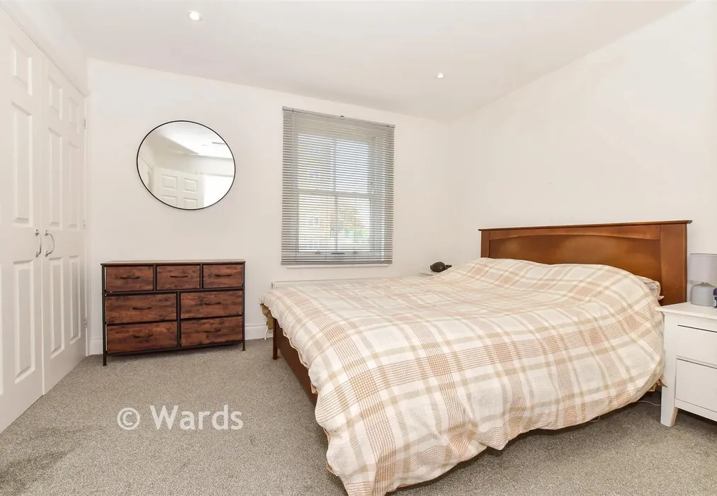 Bedroom 2 - Queens Courtyard, Dover, Kent - Wards of Kent