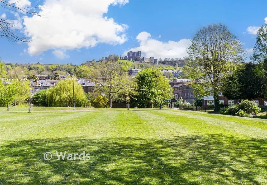 Surrounding Area - Queens Courtyard, Dover, Kent - Wards of Kent