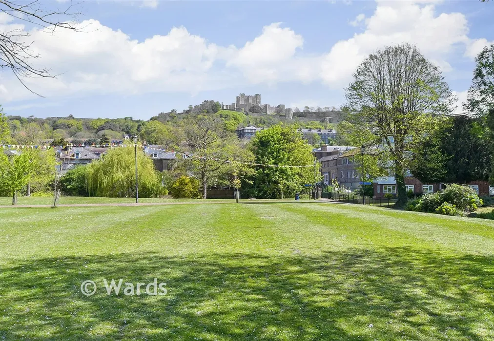 Surrounding Area - Queens Courtyard, Dover, Kent - Wards of Kent