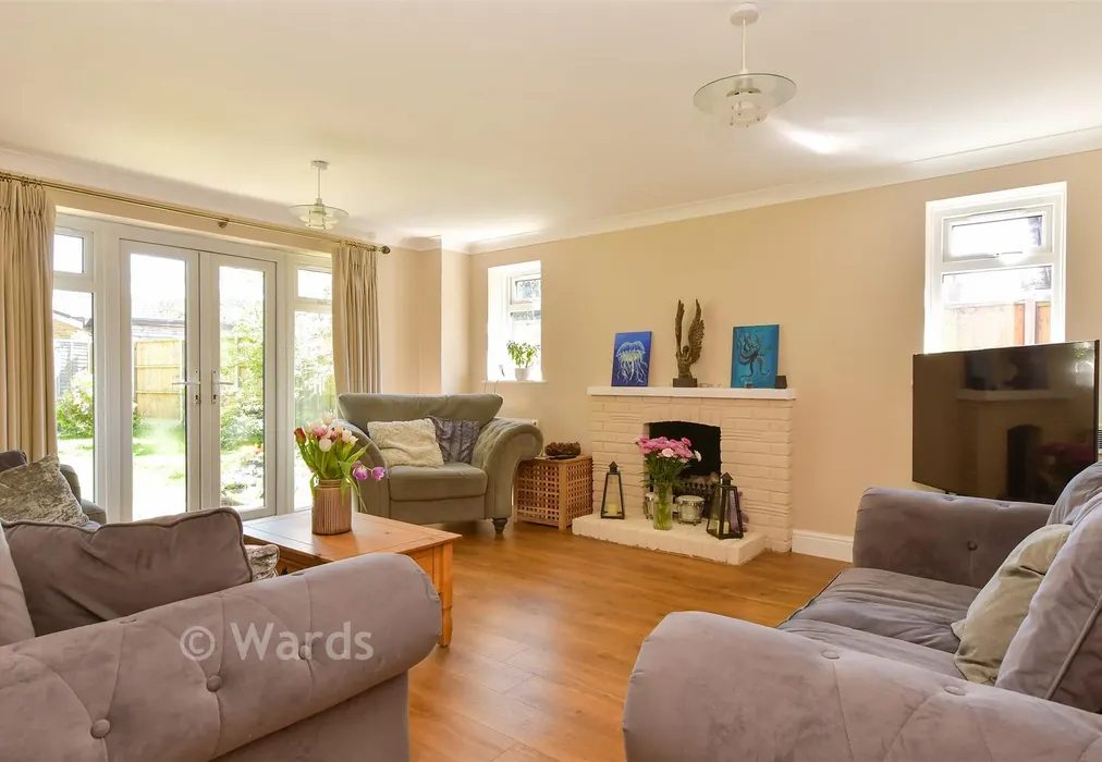 Lounge - Turners Court, West Kingsdown, Sevenoaks, Kent - Wards of Kent