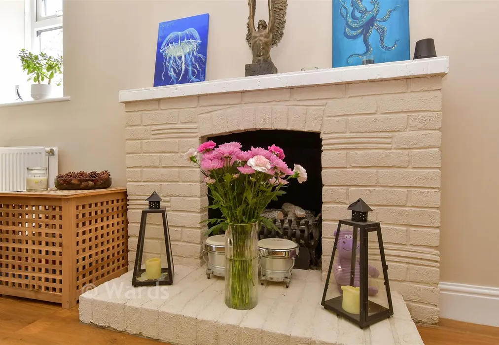 Internal Lifestyle Photograph - Turners Court, West Kingsdown, Sevenoaks, Kent - Wards of Kent