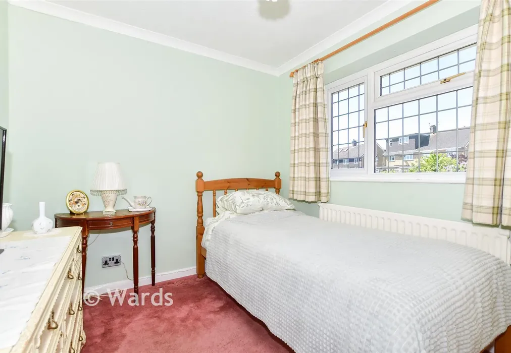 Bedroom 2 - The Ferns, Larkfield, Aylesford, Kent - Wards of Kent