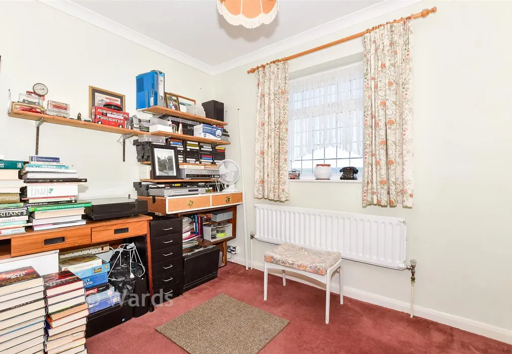 Bedroom 3 - The Ferns, Larkfield, Aylesford, Kent - Wards of Kent